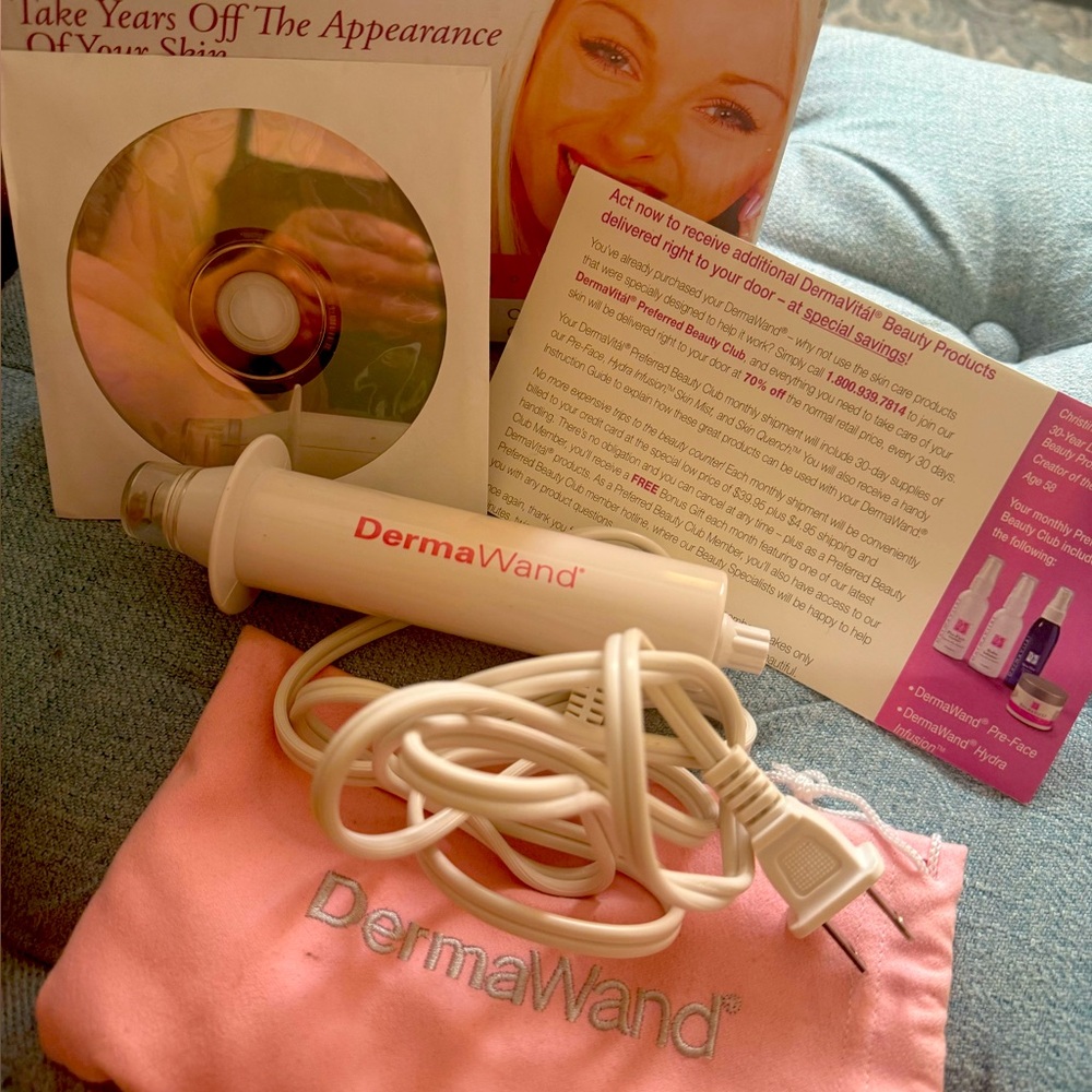 Anti-Aging Skin Care Tool - White